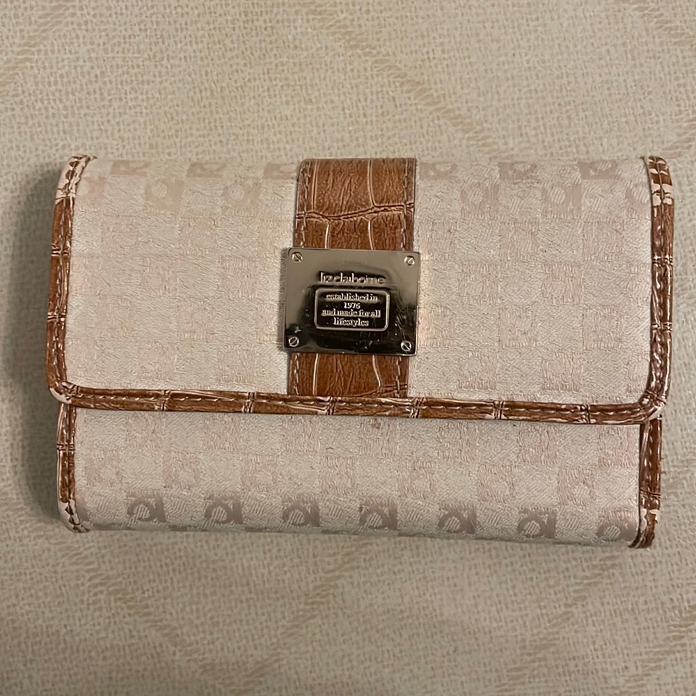 Liz Claiborne wallet